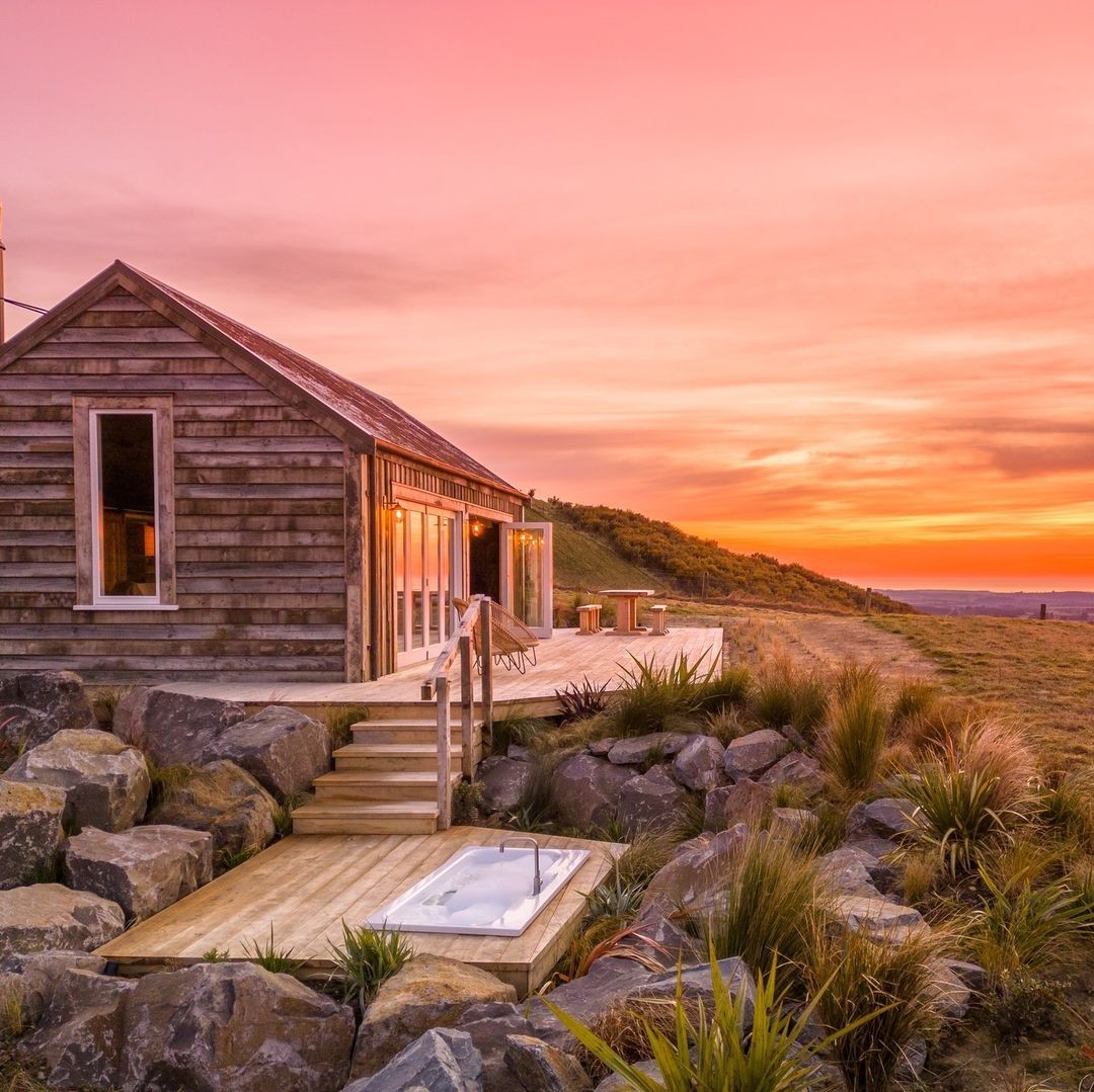 A stunning sunset capture of the Mt Michael Woolshed in Canterbury.