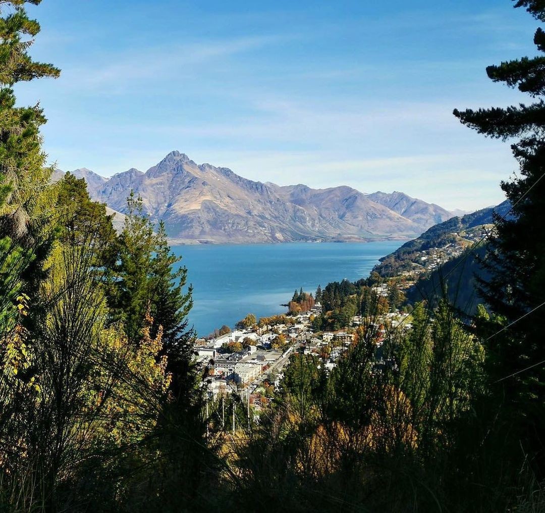 A beautiful lookout point that walkers are treated to as they ascend the Queenstown Hill trail.
