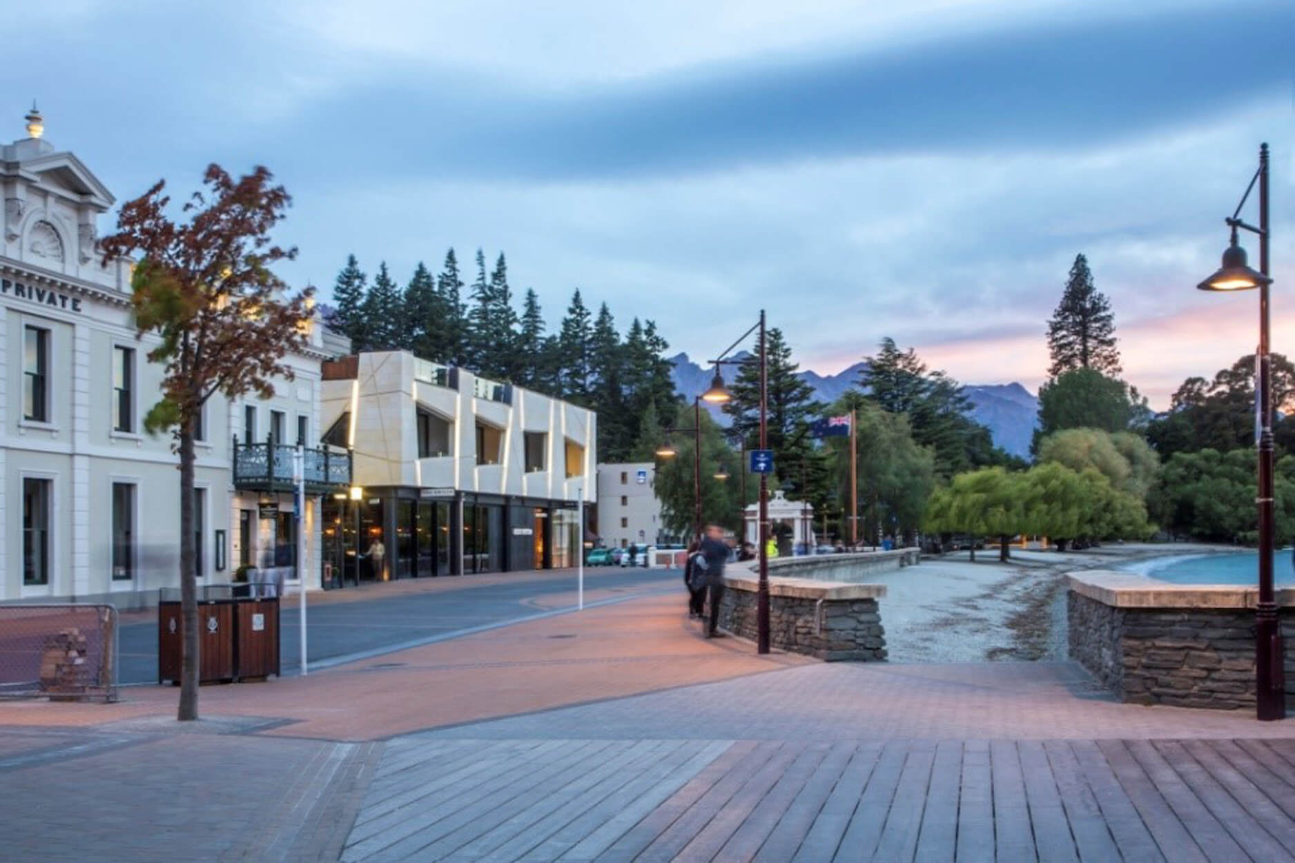 Lake street Queenstown with the Louis Vuitton and Eichardts bulidings.